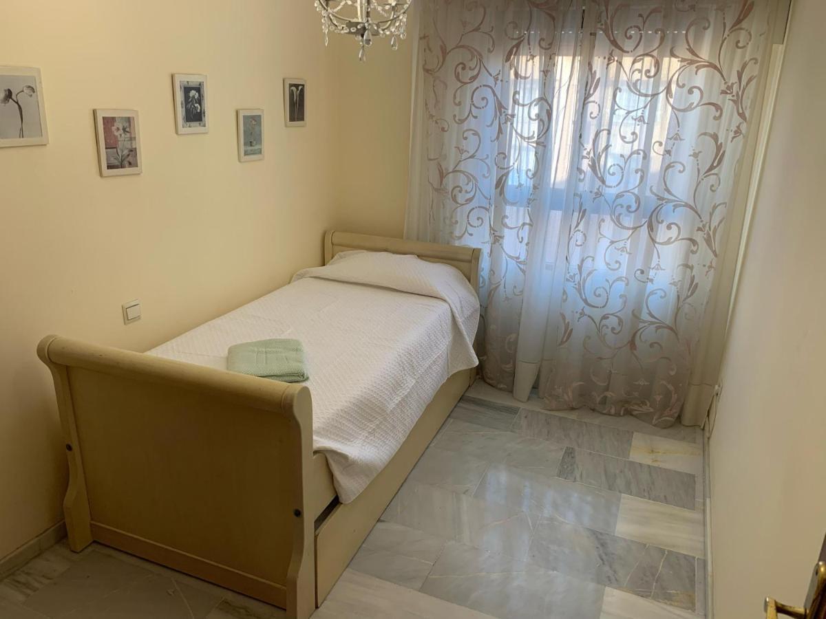 Malaga Estacion - Casa De La Rosa Apartment ภายนอก รูปภาพ