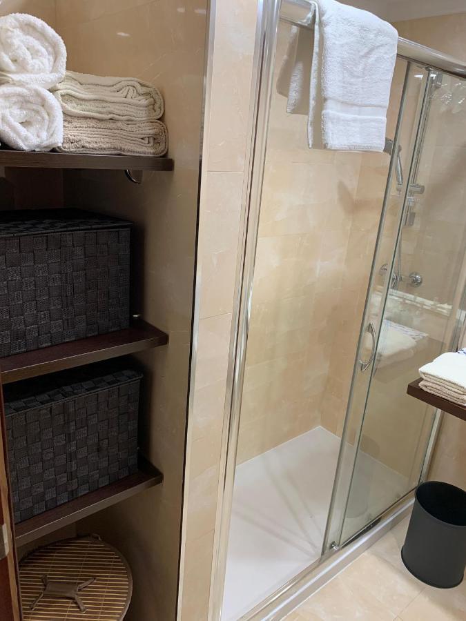Malaga Estacion - Casa De La Rosa Apartment ภายนอก รูปภาพ